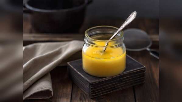 Butter, ghee or oil: What's a healthier choice? | Ghee or Oil which is ...