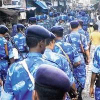 35,000 cops on streets to maintain peace in city