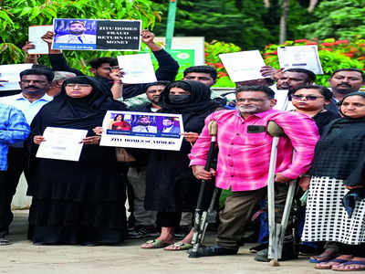 Rent scam: Victims at lurch, stage protest against inaction