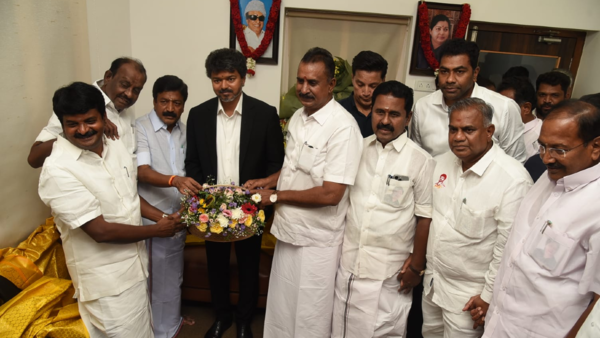 Congress, AIADMK faction demands delay in cabinet formation