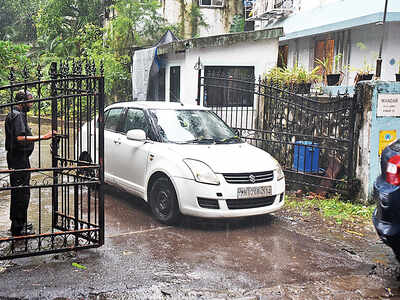 Bengaluru police search Vivek Oberoi’s Juhu home