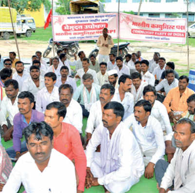 Fields parched, farmers threaten hunger strike