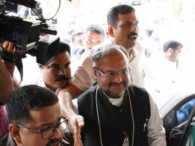 Kerala court cancels rape-accused Bishop Franco Mulakkal's bail; issues arrest warrant