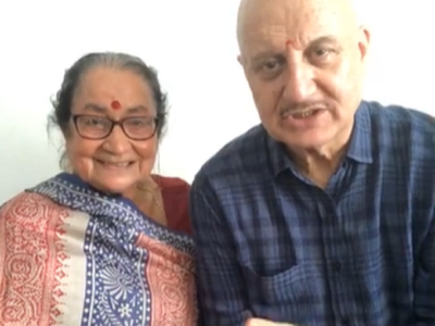 Anupam Kher: Mother declared healthy by doctors, ready to be discharged for home quarantine