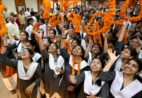 CBSE class 10: UP records dip in pass percentage