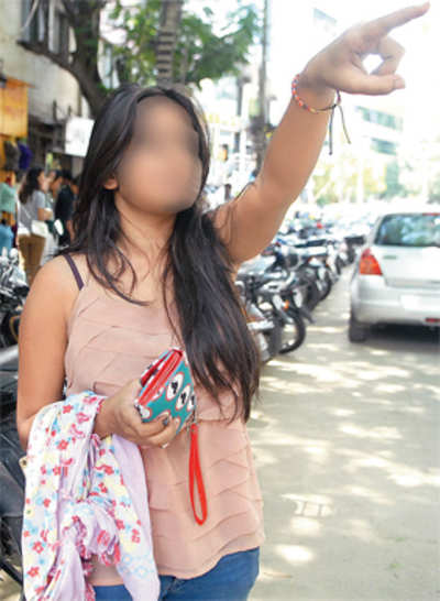 Braveheart tears off shirt of molester on the run as onlookers shoot videos instead of helping her