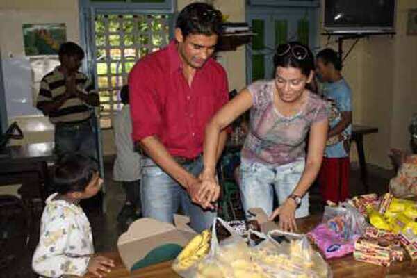 Wrestler Sangram Singh celebrates birthday with special kids