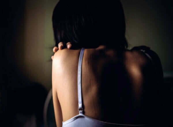 Video: How to survive a rape attack in 3 moves
