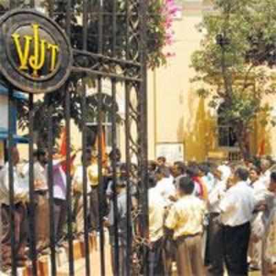 Director's '˜luxuries' force VJTI shutdown