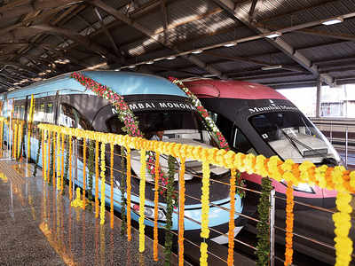 On second day of monorail run, dip in footfall