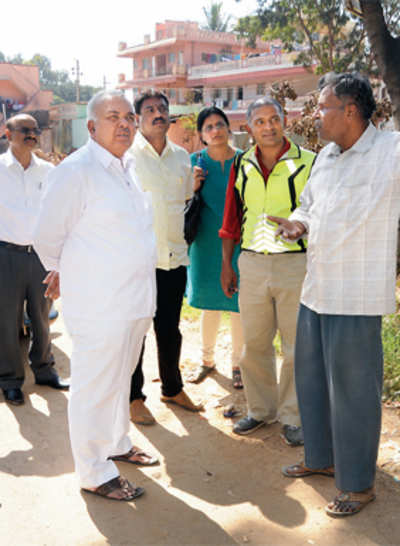 Minister gets alarming dose of a ‘pathetic’ Whitefield