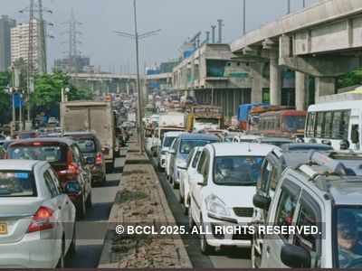 Heavy traffic on Western Express Highway; lockdown restrictions, metro work add to jams