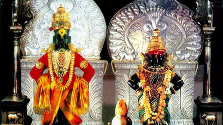 Kartiki Ekadashi celebrations at Pandharpur: Vitthala and Rukmini Mata temple offers 24-hour darshan