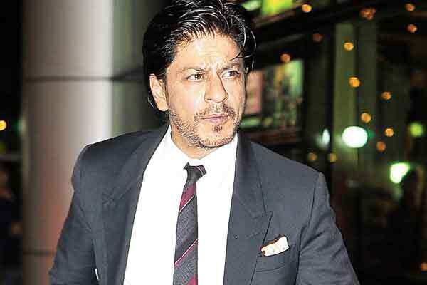 Shah Rukh toasted, Sonu hosted at mirchi music awards