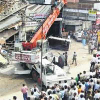 2 dead, 4 injured in Faridabad building collapse