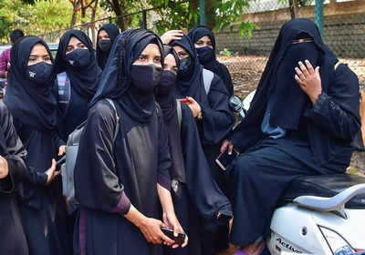 Karnataka Hijab Row Updates: HC full bench adjourns hearing to Monday