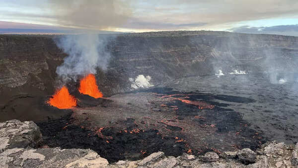 Rare ashfall warning issued: Mount Kilauea in Hawaii erupts for the 43rd time with 1,000-foot lava fountains; here are the areas affected