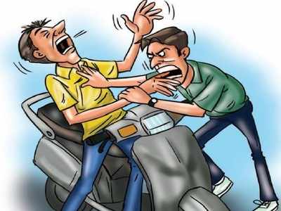 Friend bites man’s thumb for refusing to lend his two-wheeler in Vadodara