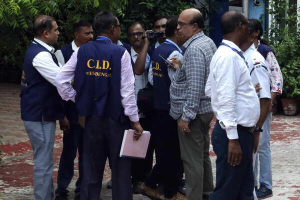 Kalighat neighbours in shock after CID boots march into ex-CM’s home