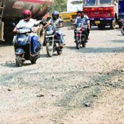 Potholed arterial roads in Taloja ind'l area await repairs
