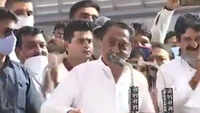 Former Madhya Pradesh CM  Kamal Nath openly 'threatens' cops, administrators 