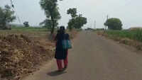 Karnataka: Woman braves scorching heat, walks 15km to lodge complaint with police against hubby’s threat 