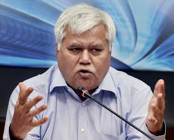 Airtel vs Voda vs Jio: Trai chief says telcos making too much of noise, rules out floor for call rates
