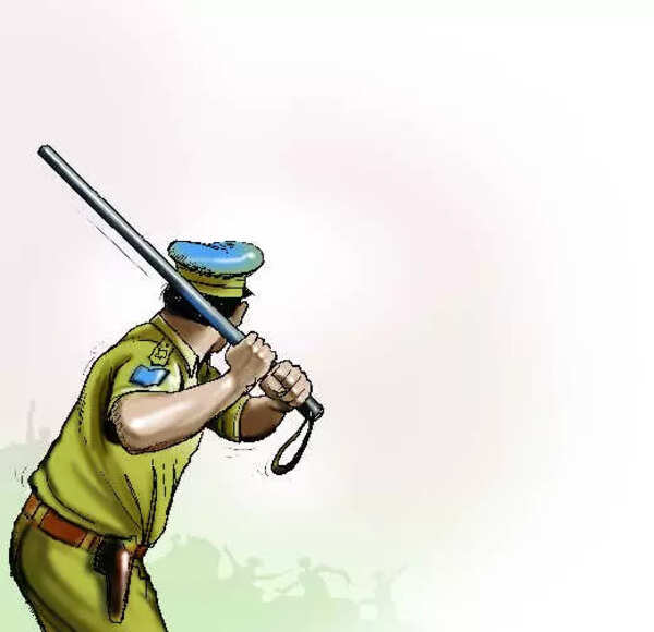 Man's intestines spill out as Bihar rail cops beat up passengers