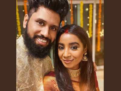 Shilpa Rao gets married to Ritesh Krishnan; shares selfie with husband