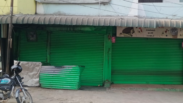 Many small eateries remain closed in Coimbatore as suppliers demand more than Rs 5,500 per LPG cylinder