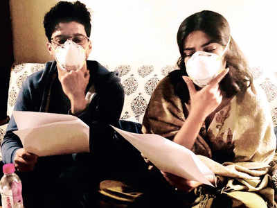 Farhan Akhtar, Priyanka Chopra air their grievances in Delhi