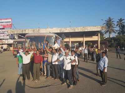 MSRTC rolls back its decision after a daylong agitation in Nalasopara