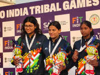 Karnataka swimmer Manikanta completes golden hat-trick; Chhattisgarh&rsquo;s Anushka Bhagat wins second silver