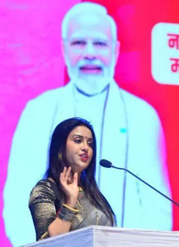Amruta Fadnavis to skip Cannes visit, cites PM Modi’s call for austerity