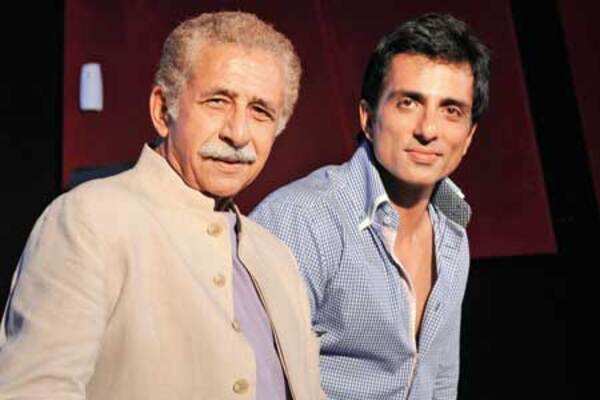 Naseer, Sonu play encounter cops