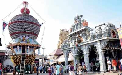 Karnataka government stirs up mutt takeover row