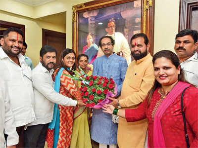 Shiv Sena gets a boost in BMC as six MNS corporators join party