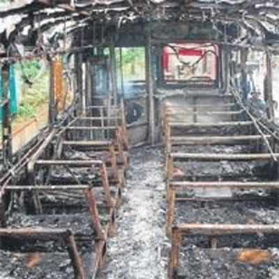 Thane schoolbus catches fire, fortunately all 32 students safe