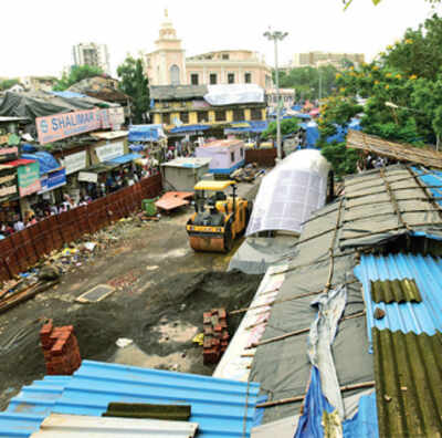 Kurla railway stn gets Independence Day gift