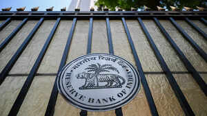 RBI’s dilemma: Let prices rise or interest rates?