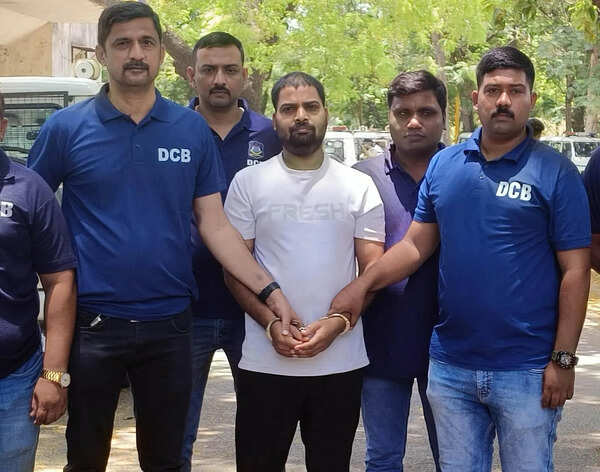 UP’s wanted criminal caught from his Surat hiding