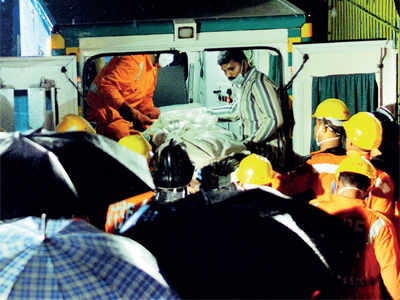 Chandivali building collapse: 2 more bodies pulled out from the rubble