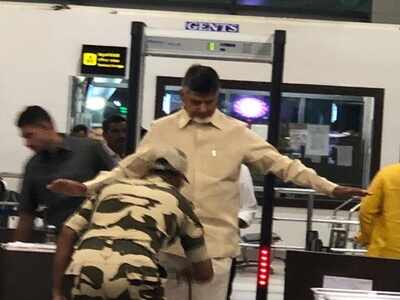 Chandrababu Naidu treated like ordinary passenger at Vijayawada airport