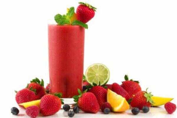 Healthy smoothies with natural fruit sugars