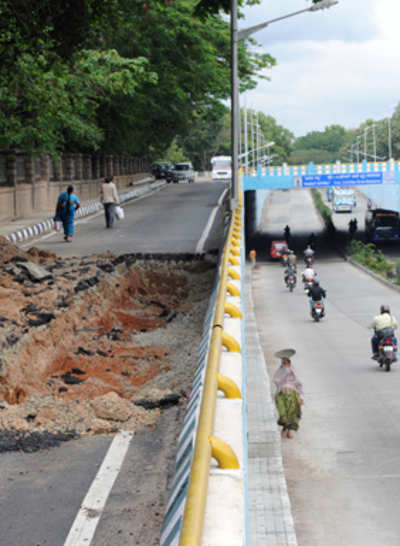 Road collapse imperils CNR Circle underpass
