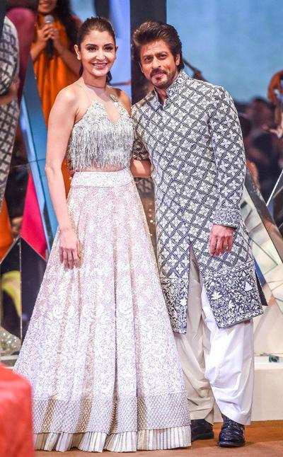 Mijwan 2017: Shah Rukh Khan and Anushka Sharma sizzle on ramp