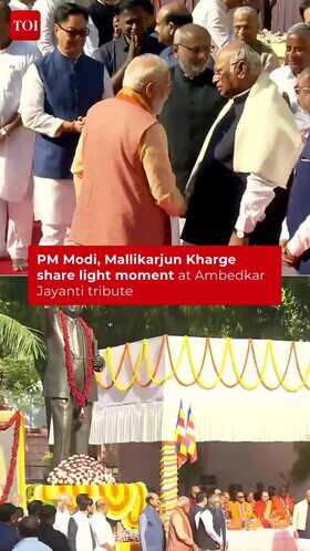 WATCH: Narendra Modi, Mallikarjun Kharge share a light moment