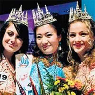 Chinese dancer crowned Miss Deaf World 2007