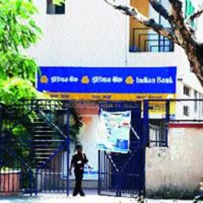 Builder, couple on the run after duping bank of Rs 15 L