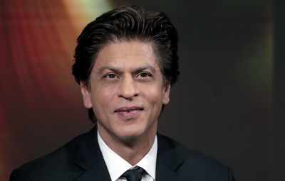 Shah Rukh Khan thanks his fans for 33 million followers on Twitter, social media returns the love with gifs